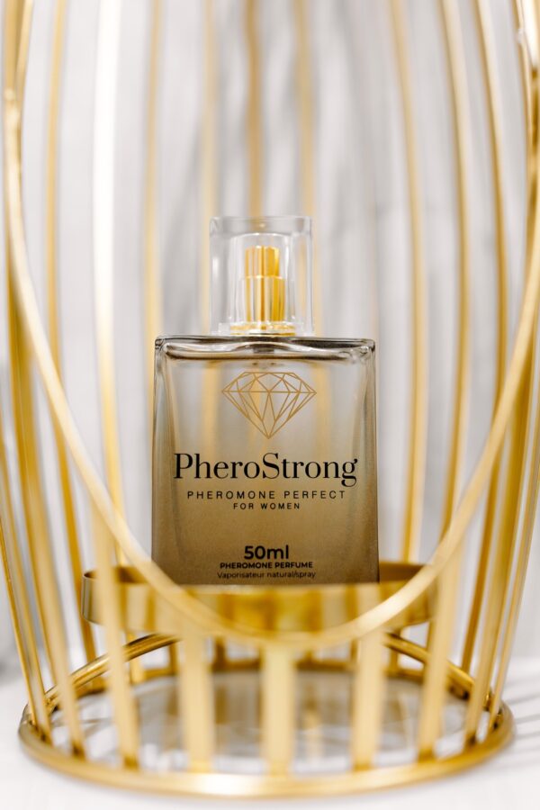 Духи з феромонами жіночі perfect with pherostrong 50ml - Зображення 2