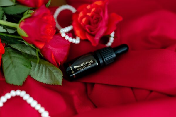 Духи з феромонами жіночі aurora pherostrong concentrate 7.5 ml - Зображення 3