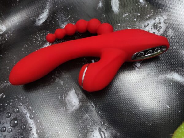 Потрійний вібратор із вакуумною стимуляцією dream toys red revolution anna - Зображення 6